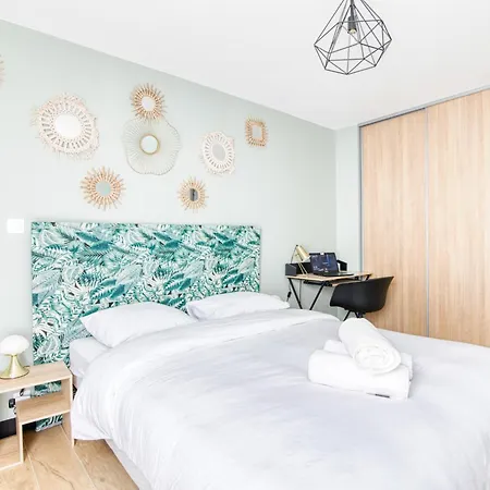 Апартаменты First Flight - A 8 Mn De L'aeroport- Proche Airbus - 6 Voyageurs *